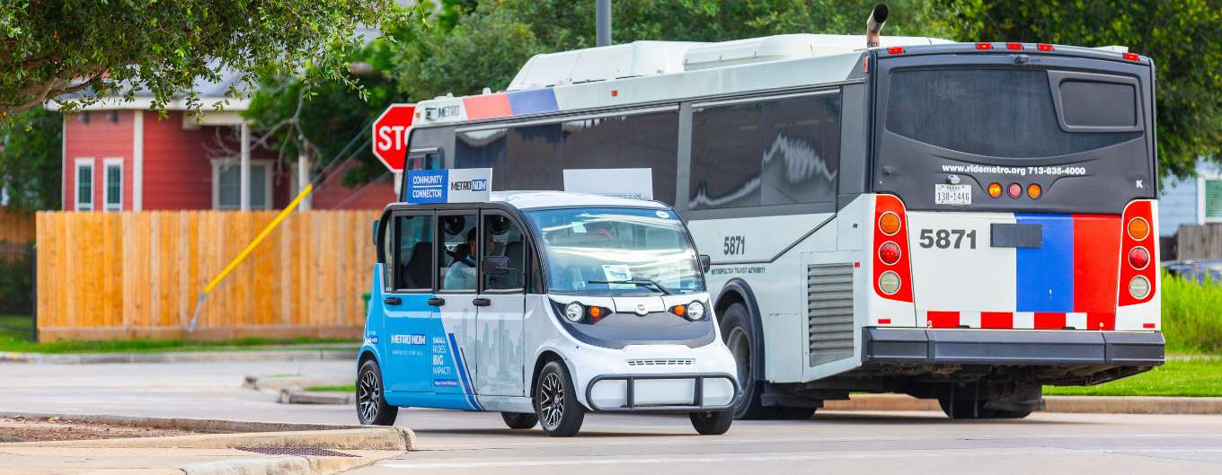 METRO recently launched Community Connector service in the Near Northside community.